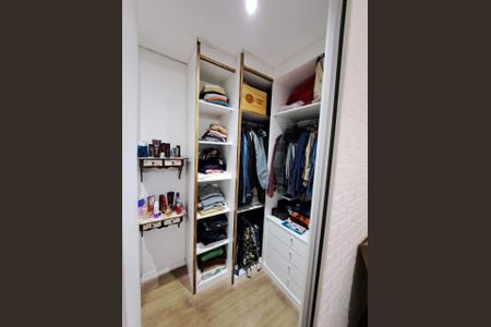 Casa à venda com 160m², 2 quartos e 2 vagasCLOSET