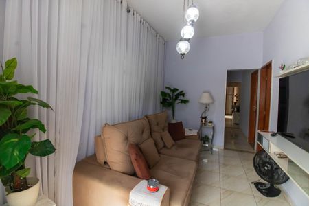 Sala de casa para alugar com 3 quartos, 180m² em Barro Vermelho, São Gonçalo