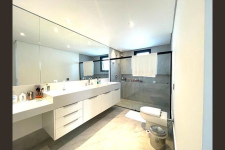 Casa de condomínio à venda com 548m², 5 quartos e 6 vagas