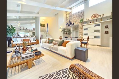 Casa à venda com 4 quartos, 350m² em Residencial Dez (Alphaville), Santana de Parnaíba