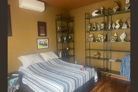 Casa à venda com 4 quartos, 589m² em Alphaville, Santana de Parnaíba