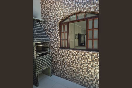 Casa à venda com 159m², 3 quartos e 4 vagasÁrea externa