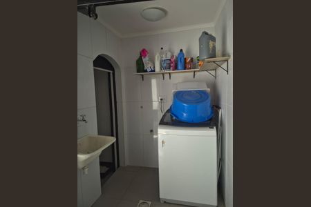 Casa à venda com 159m², 3 quartos e 4 vagasÁrea de serviço