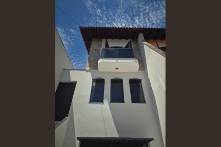 Casa à venda com 159m², 3 quartos e 4 vagasÁrea externa