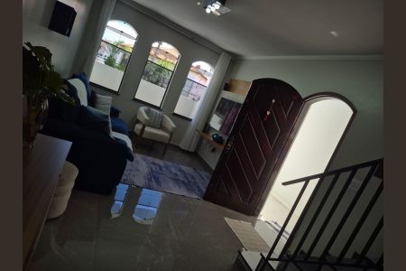 Casa à venda com 159m², 3 quartos e 4 vagasSala