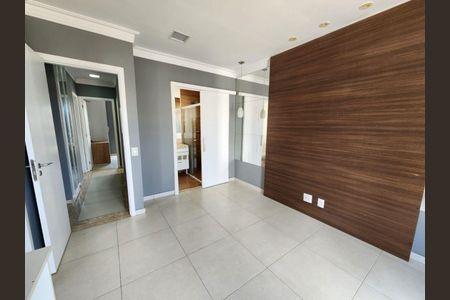 Casa à venda com 3 quartos, 168m² em Tamboré, Santana de Parnaíba