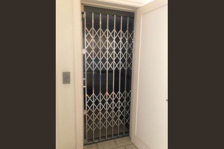 Casa de condomínio à venda com 950m², 4 quartos e 5 vagas