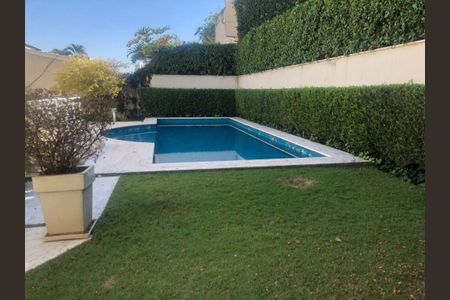 Casa de condomínio à venda com 950m², 4 quartos e 5 vagas