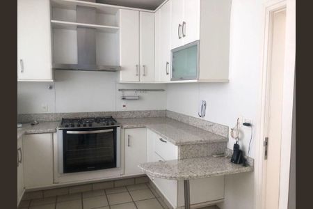 Casa de condomínio à venda com 950m², 4 quartos e 5 vagas