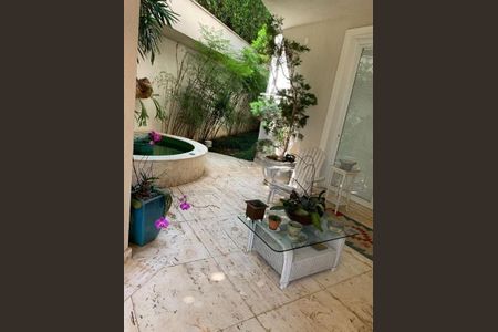 Casa de condomínio à venda com 950m², 4 quartos e 5 vagas