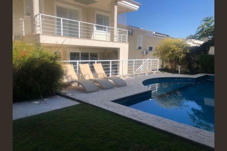 Casa de condomínio à venda com 950m², 4 quartos e 5 vagas