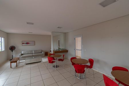 Apartamento para alugar com 67m², 2 quartos e 1 vagaÁrea comum - Salão de festas 2