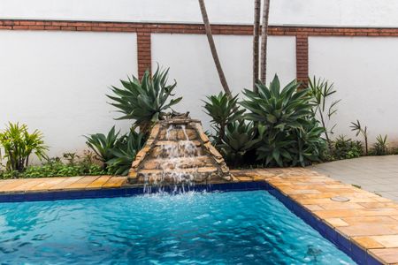 Casa à venda com 480m², 4 quartos e 3 vagas Casa à venda com 480m², 4 quartos e 3 vagasDetalhe