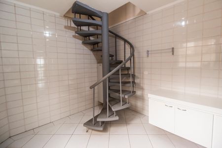 Casa à venda com 480m², 4 quartos e 3 vagas Casa à venda com 480m², 4 quartos e 3 vagasÁrea de Serviço