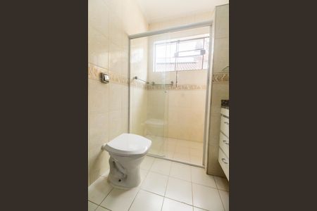 Casa à venda com 480m², 4 quartos e 3 vagas Casa à venda com 480m², 4 quartos e 3 vagasBanheiro