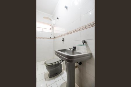 Casa à venda com 480m², 4 quartos e 3 vagas Casa à venda com 480m², 4 quartos e 3 vagasBanheiro