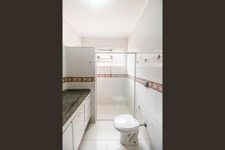 Casa à venda com 480m², 4 quartos e 3 vagas Casa à venda com 480m², 4 quartos e 3 vagasBanheiro da Suíte