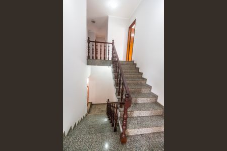 Casa à venda com 480m², 4 quartos e 3 vagasEscada