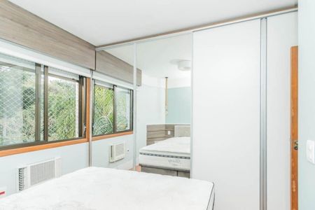 Quarto 2 de apartamento para alugar com 2 quartos, 74m² em Petrópolis, Porto Alegre