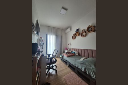 Casa de condomínio à venda com 160m², 3 quartos e 4 vagas