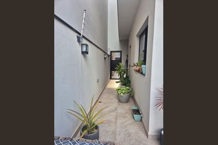 Casa de condomínio à venda com 160m², 3 quartos e 4 vagas