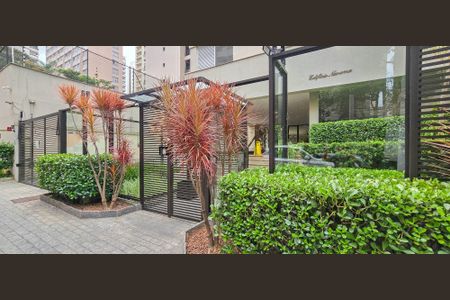 Apartamento à venda com 192m², 3 quartos e 1 vaga Apartamento à venda com 192m², 3 quartos e 1 vagaFachada