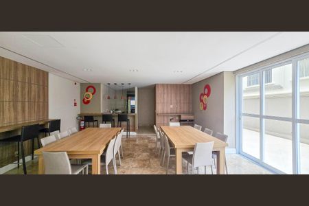 Apartamento à venda com 192m², 3 quartos e 1 vaga Apartamento à venda com 192m², 3 quartos e 1 vagaÁrea comum - Salão de festas