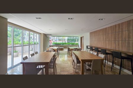 Apartamento à venda com 192m², 3 quartos e 1 vaga Apartamento à venda com 192m², 3 quartos e 1 vagaÁrea comum - Salão de festas