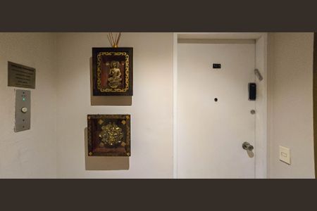 Apartamento à venda com 192m², 3 quartos e 1 vaga Apartamento à venda com 192m², 3 quartos e 1 vagaHall de entrada