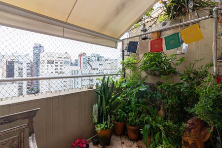 Apartamento à venda com 192m², 3 quartos e 1 vaga Apartamento à venda com 192m², 3 quartos e 1 vagaVaranda