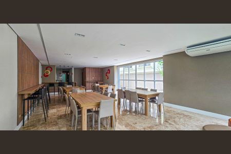 Apartamento à venda com 192m², 3 quartos e 1 vaga Apartamento à venda com 192m², 3 quartos e 1 vagaÁrea comum - Salão de festas