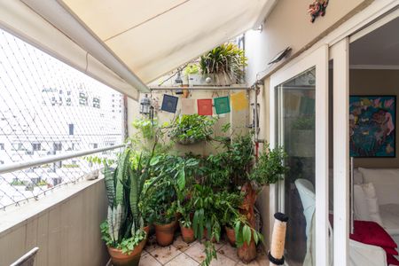 Apartamento à venda com 192m², 3 quartos e 1 vaga Apartamento à venda com 192m², 3 quartos e 1 vagaVaranda