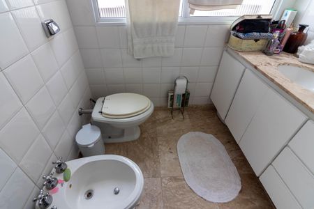 Apartamento à venda com 192m², 3 quartos e 1 vaga Apartamento à venda com 192m², 3 quartos e 1 vagaBanheiro