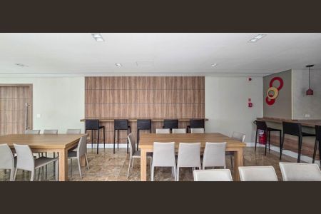 Apartamento à venda com 192m², 3 quartos e 1 vaga Apartamento à venda com 192m², 3 quartos e 1 vagaÁrea comum - Salão de festas