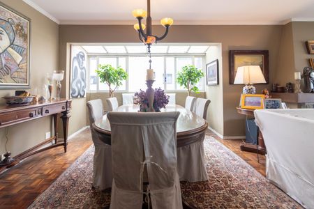 Apartamento à venda com 192m², 3 quartos e 1 vaga Apartamento à venda com 192m², 3 quartos e 1 vagaSala de Jantar