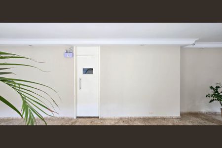 Apartamento à venda com 192m², 3 quartos e 1 vaga Apartamento à venda com 192m², 3 quartos e 1 vagaHall de entrada