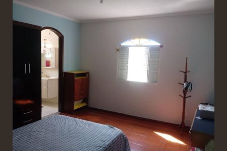 Casa à venda com 255m², 3 quartos e 2 vagas