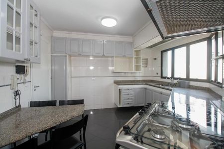 Apartamento para alugar com 160m², 4 quartos e 3 vagasCozinha