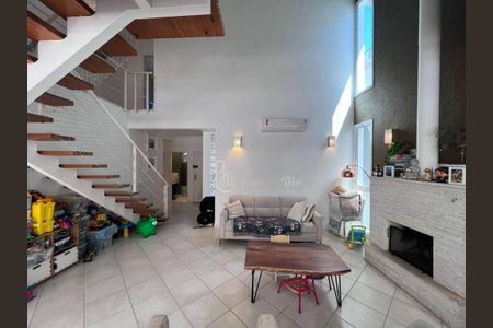 Casa à venda com 3 quartos, 300m² em Residencial Tres (Alphaville), Santana de Parnaíba