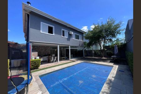 Casa à venda com 300m², 3 quartos e 4 vagas