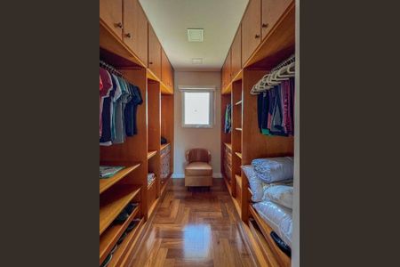 Casa de condomínio à venda com 451m², 4 quartos e 2 vagas