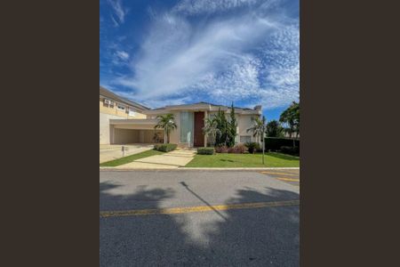 Casa de condomínio à venda com 451m², 4 quartos e 2 vagas