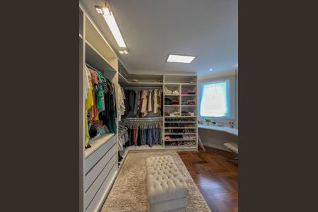 Casa de condomínio à venda com 451m², 4 quartos e 2 vagas