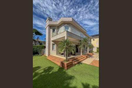 Casa de condomínio à venda com 451m², 4 quartos e 2 vagas