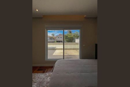 Casa de condomínio à venda com 451m², 4 quartos e 2 vagas