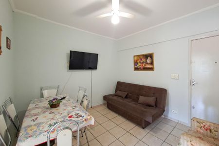 Sala de kitnet/studio para alugar com 1 quarto, 32m² em Solemar, Praia Grande