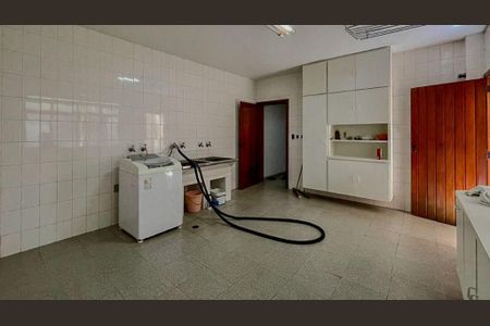 Casa de condomínio à venda com 651m², 4 quartos e 5 vagas