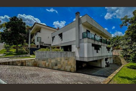 Casa de condomínio à venda com 651m², 4 quartos e 5 vagas