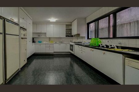 Casa de condomínio à venda com 651m², 4 quartos e 5 vagas