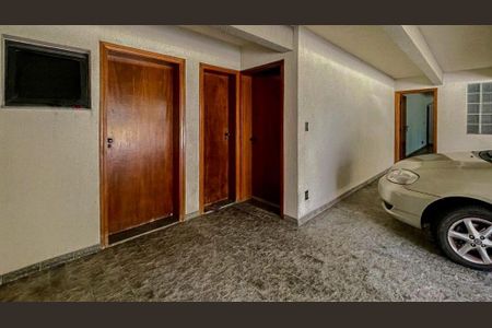 Casa de condomínio à venda com 651m², 4 quartos e 5 vagas